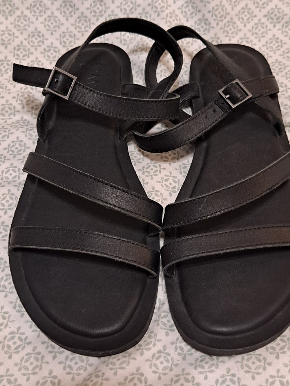 Toms Black Triple-Strap Leather Sandals with Ankle Buckle Sz 8